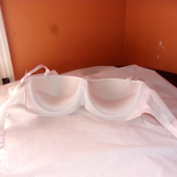 Youmita White Demi 40C Bra w/ Multiway Strap NWT - Picture 2 of 12